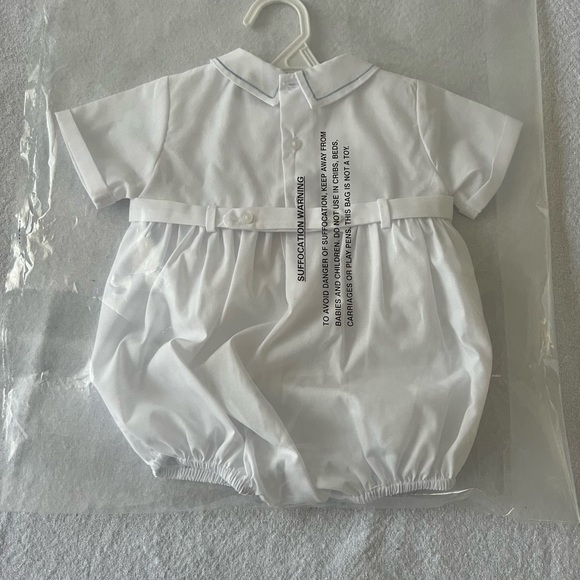 Feltman Brothers Belted Creeper Bubble with Horizontal Pleat 6 months - Picture 3 of 3